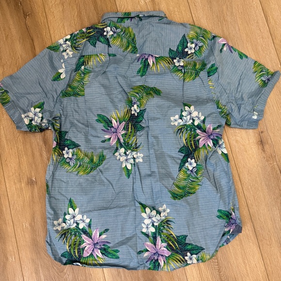 NWT Tommy Bahama Shirt Large - Picture 4 of 4